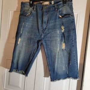 Evolution in Design jeans shorts Size 36  Distressed ripped jean NWOT Unworn